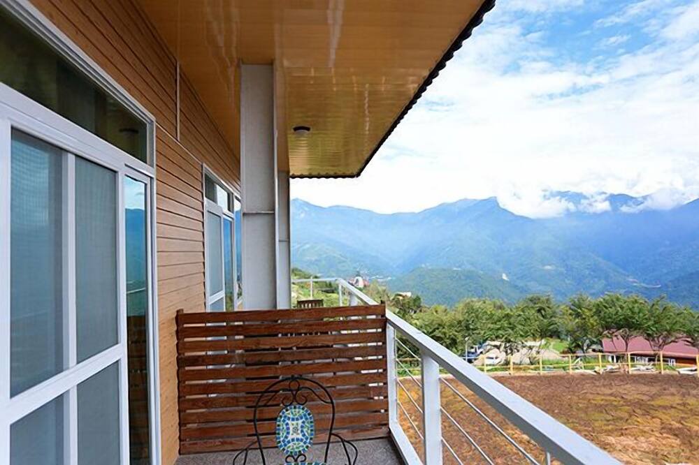 Photo of Patio Balcony in Ren'ai