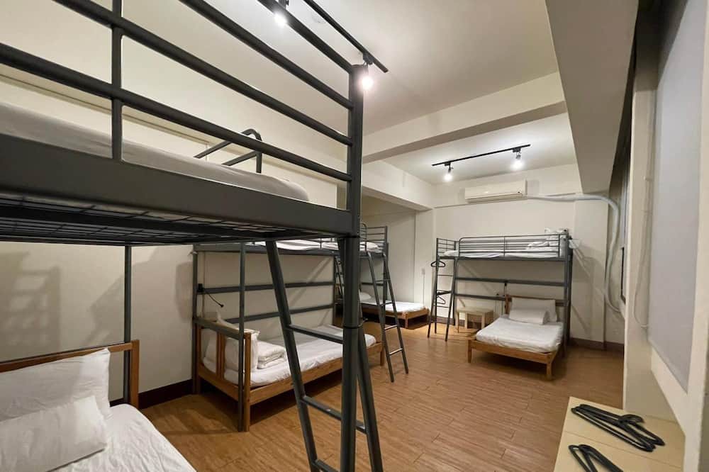 Photo of Bedroom in West District