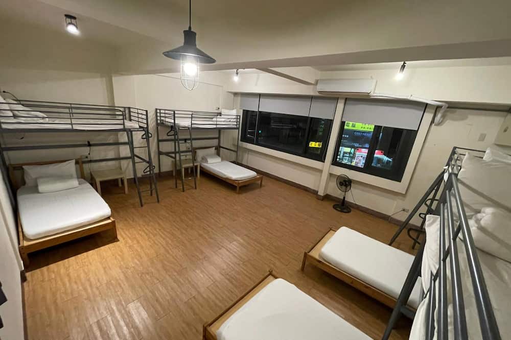 Photo of Bedroom in West District