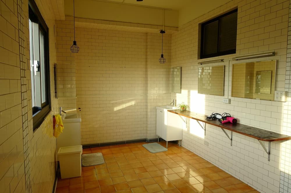 Photo of Bathroom in West District