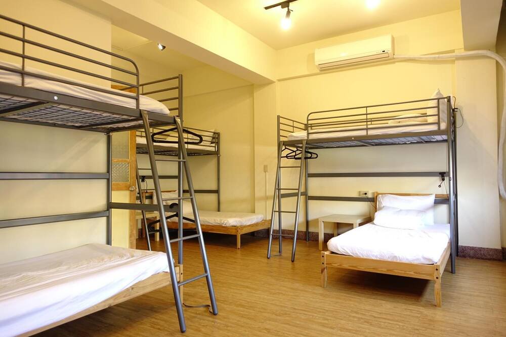 Photo of Bedroom in West District