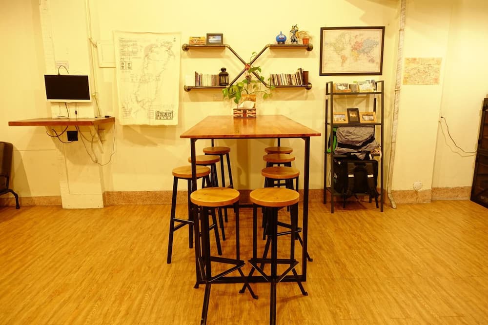Photo of Kitchen in West District