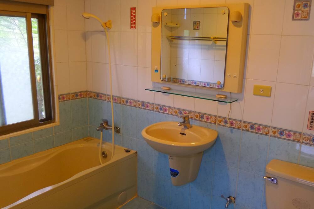 Photo of Bathroom in Luye