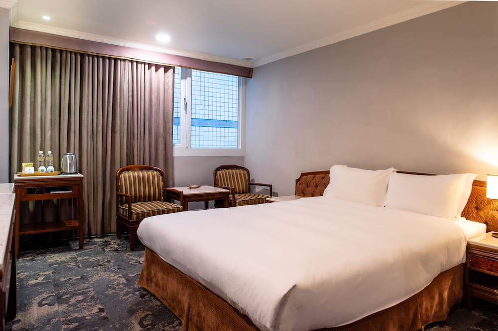 Photo of Bedroom in West District