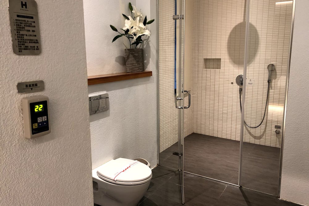 Photo of Bathroom in South District