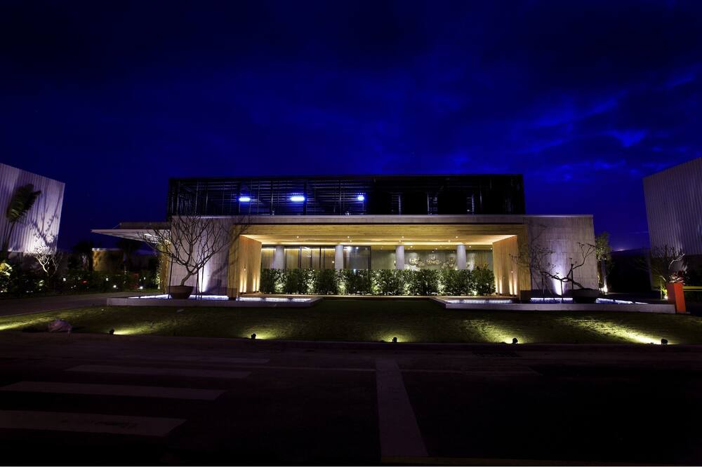 Photo of Outdoor in South District
