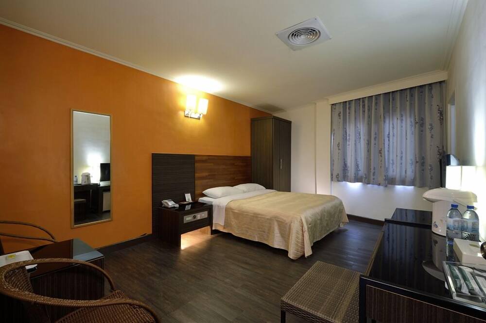Photo of Bedroom in Big Beach