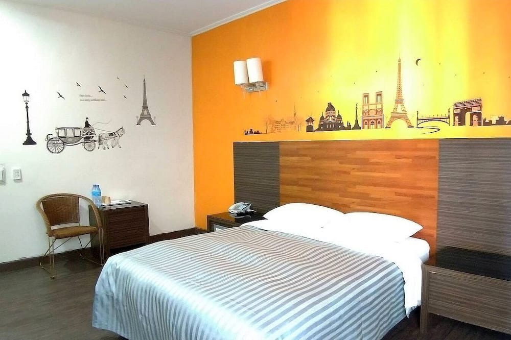 Photo of Bedroom in Big Beach
