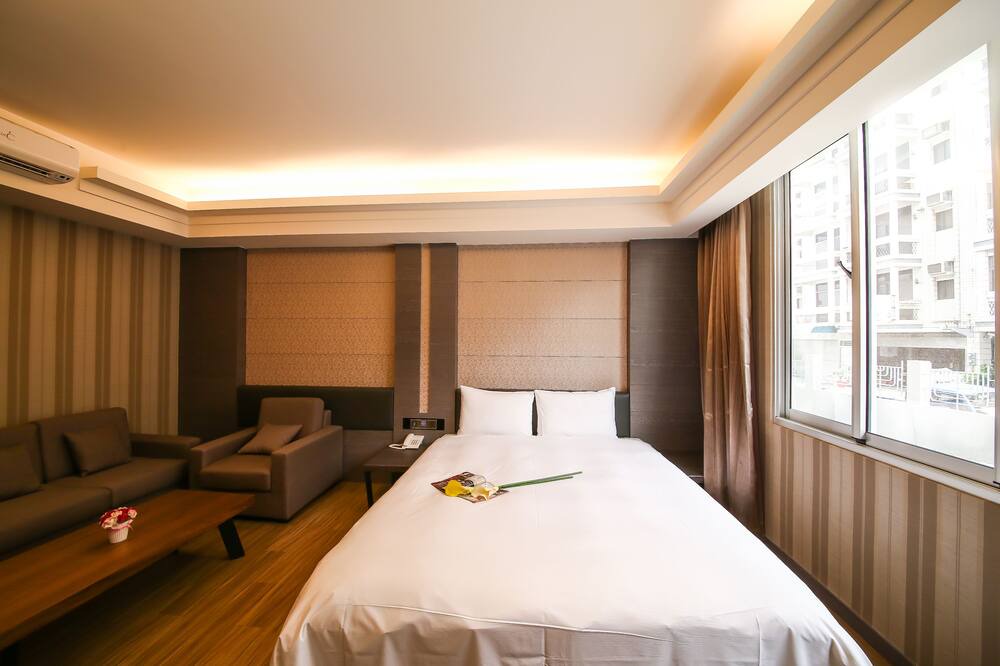 Photo of Bedroom in East District