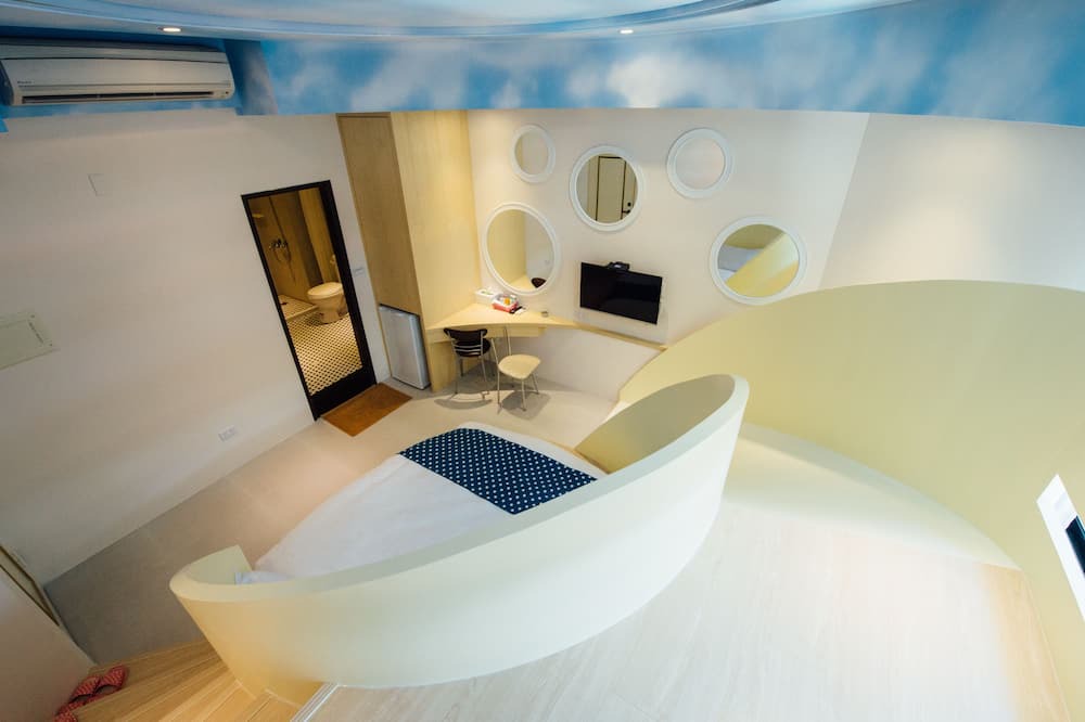 Photo of Bedroom in East District