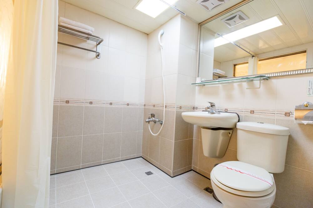 Photo of Bathroom in Fengshan District