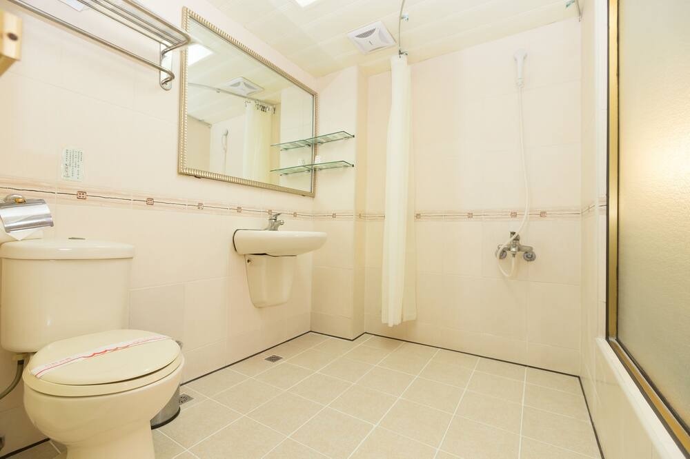 Photo of Bathroom in Fengshan District