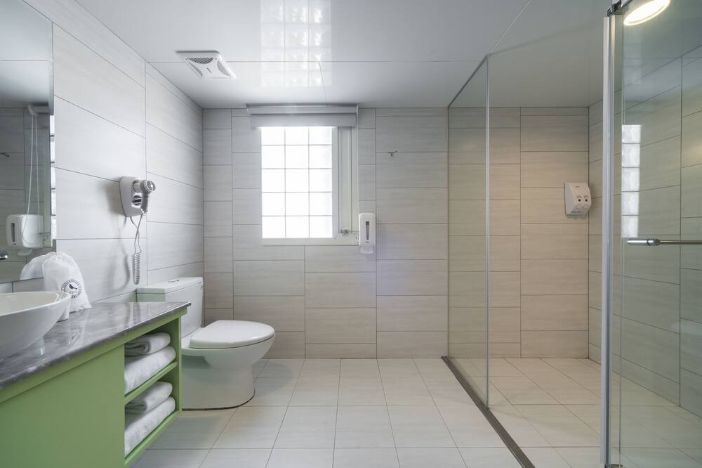 Photo of Bathroom in Hsinchu City Centre