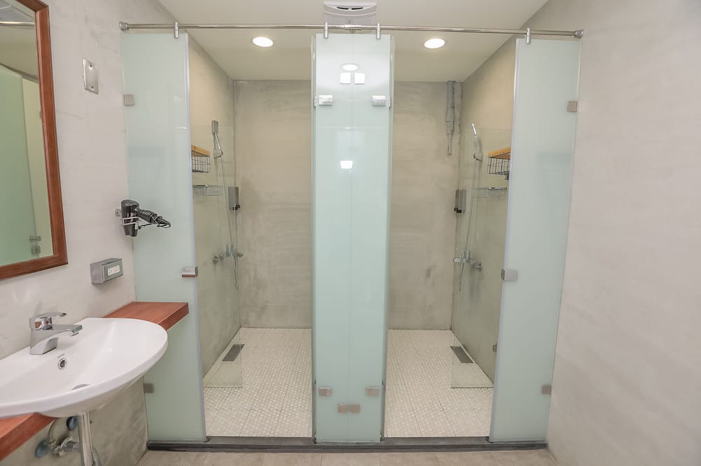 Photo of Bathroom in Daan