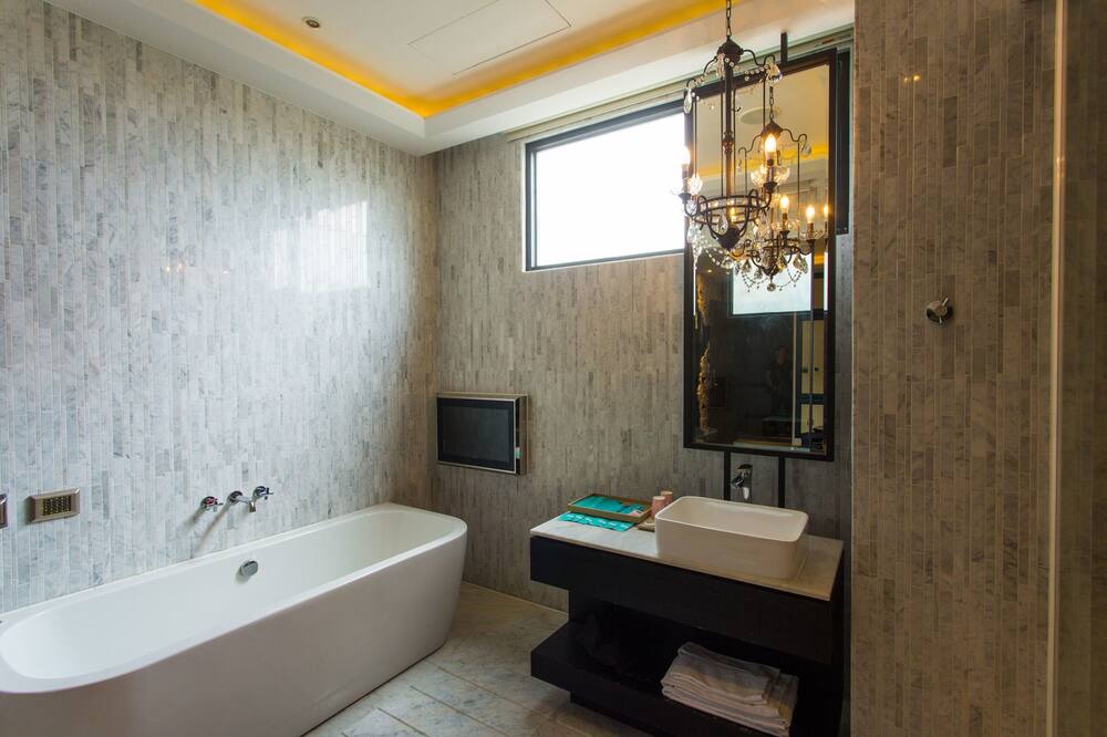 Photo of Bathroom in Nantun District