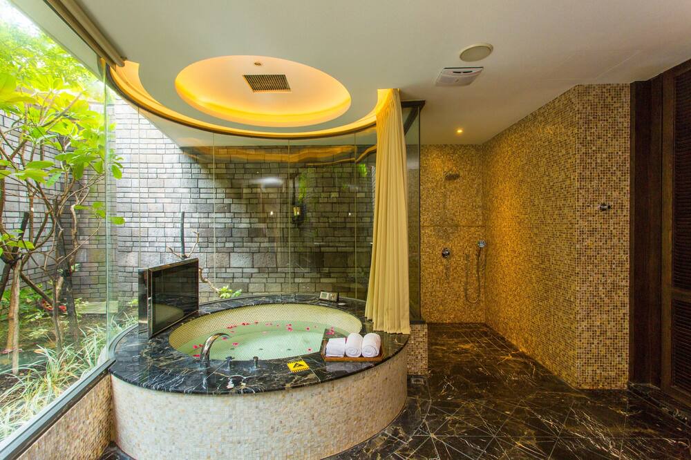 Photo of Bathroom in Nantun District