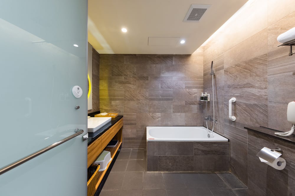 Photo of Bathroom in East District