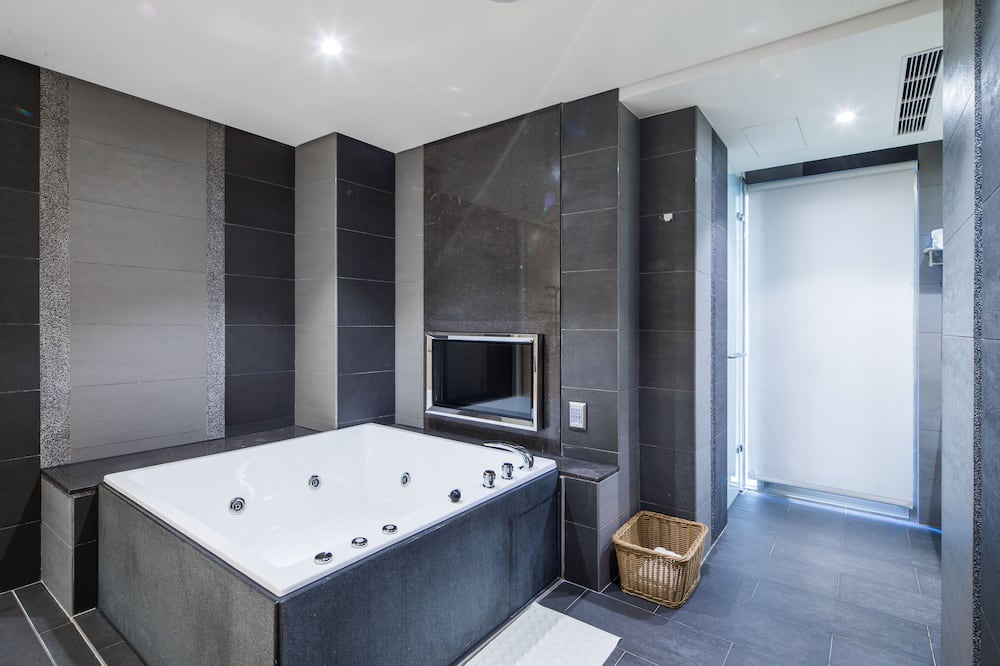 Photo of Bathroom in East District