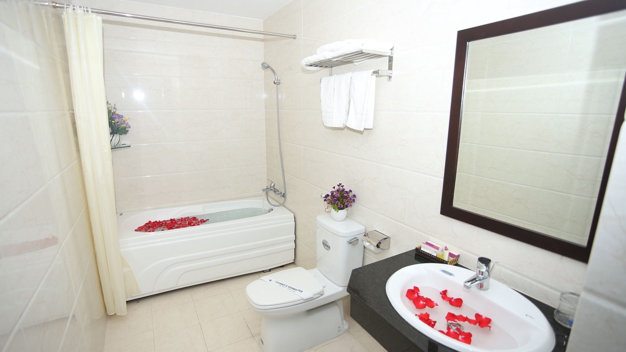 Photo of Bathroom in Cam Le
