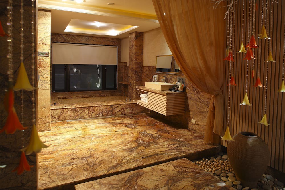 Photo of Bathroom in Guiren District