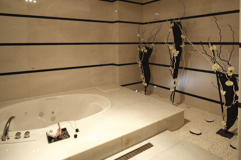 Photo of Bathroom in Guiren District