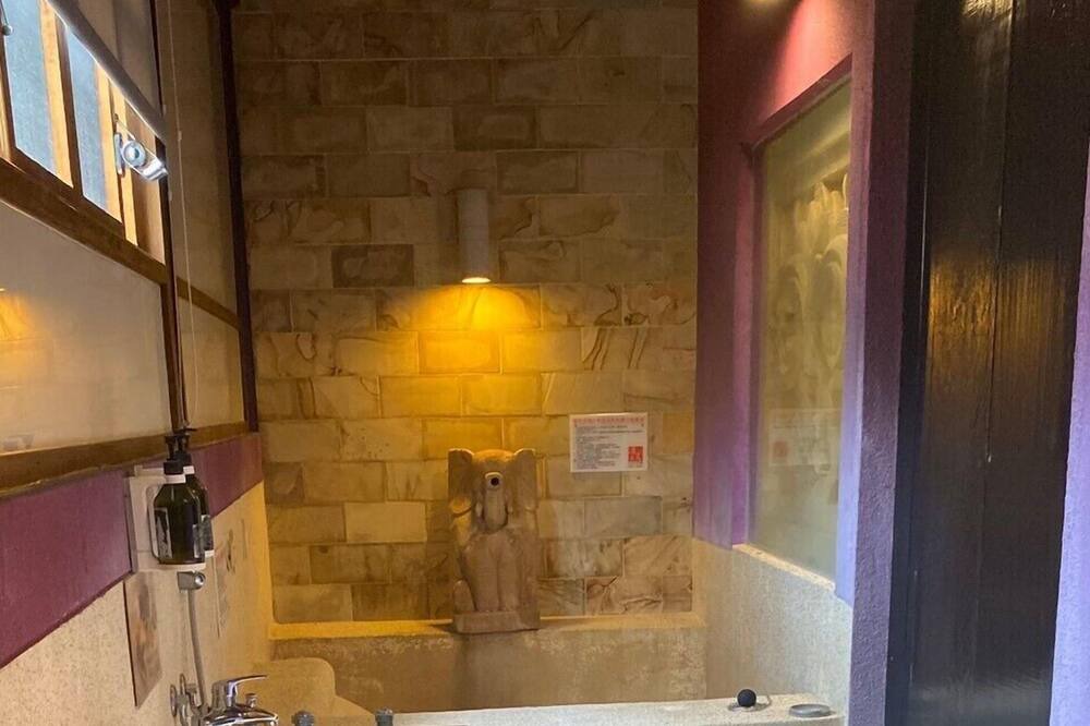 Photo of Bathroom in Liugui District