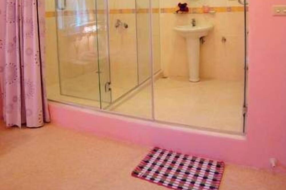Photo of Bathroom in Luye