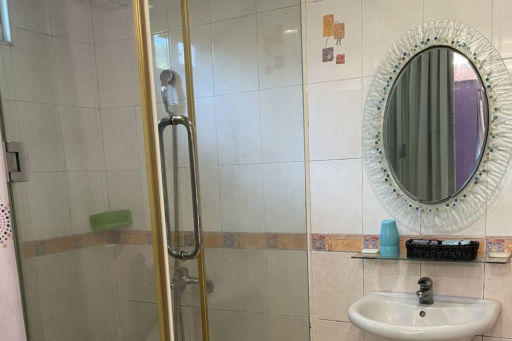 Photo of Bathroom in Luye
