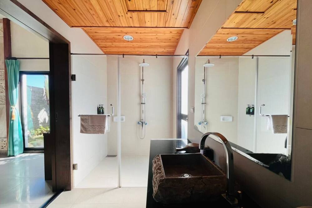 Photo of Bathroom in Eluan