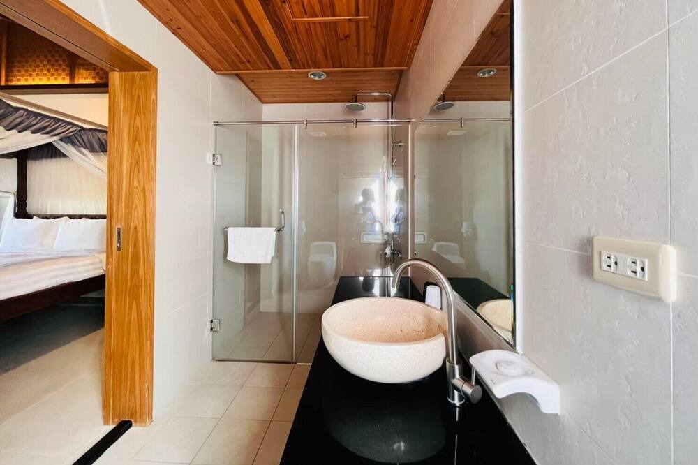 Photo of Bathroom in Eluan