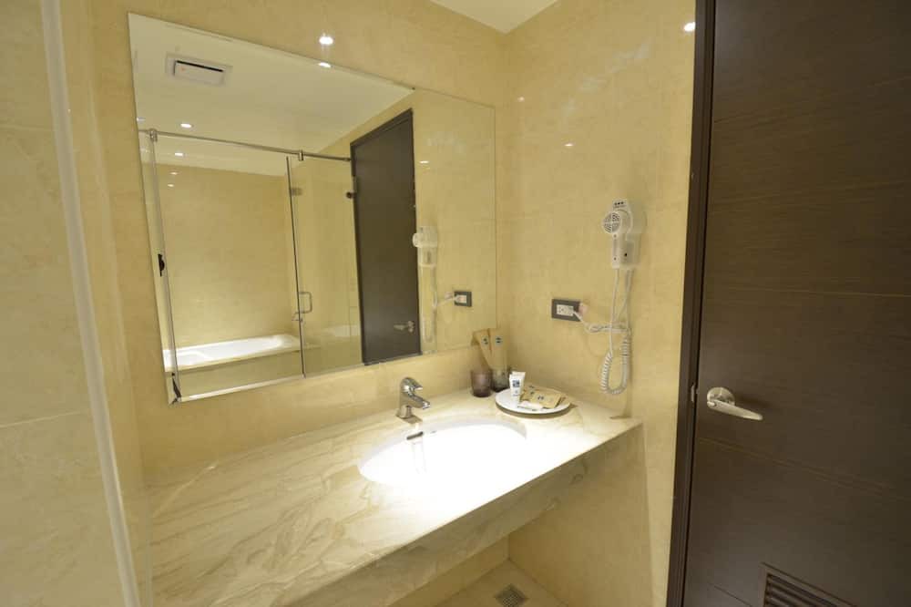 Photo of Bathroom in Caotun