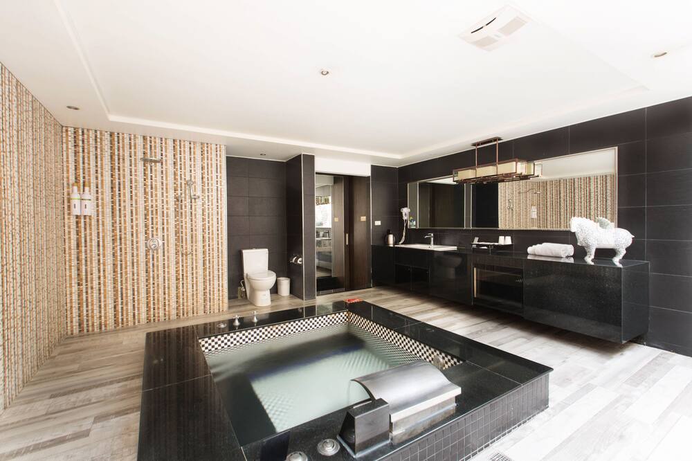 Photo of Bathroom in Yuanlin