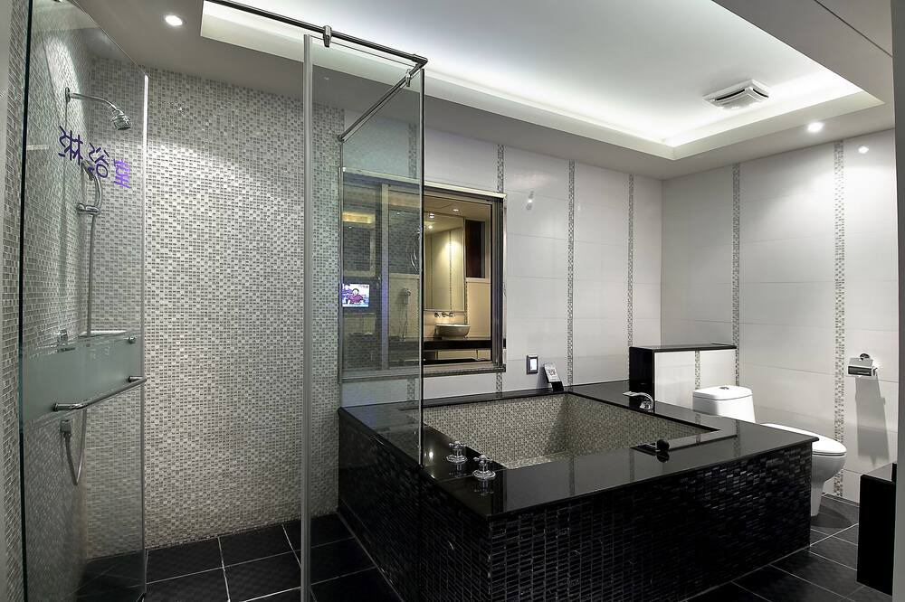 Photo of Bathroom in Pitou