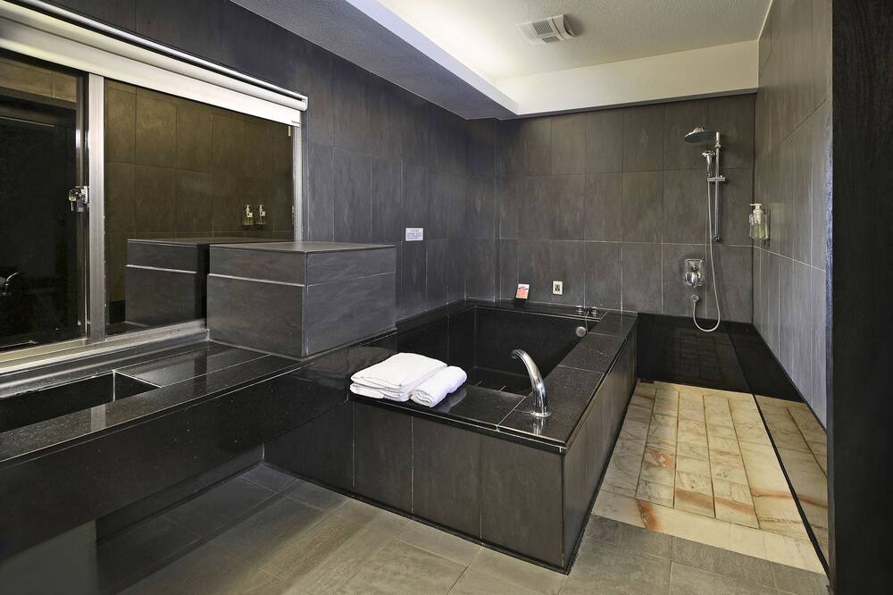 Photo of Bathroom in Pitou