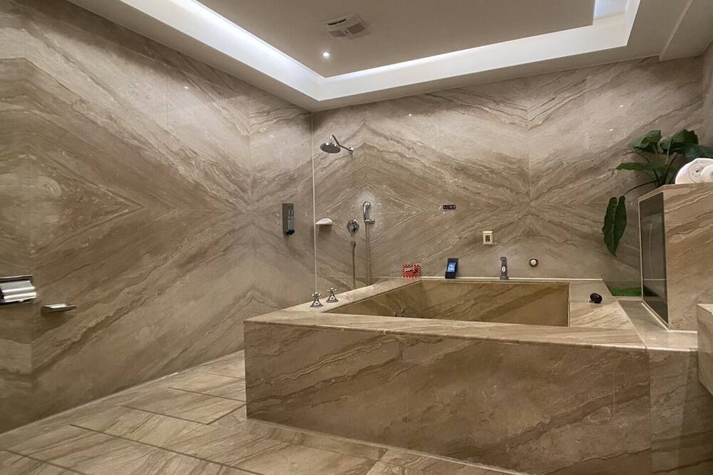 Photo of Bathroom in Pitou
