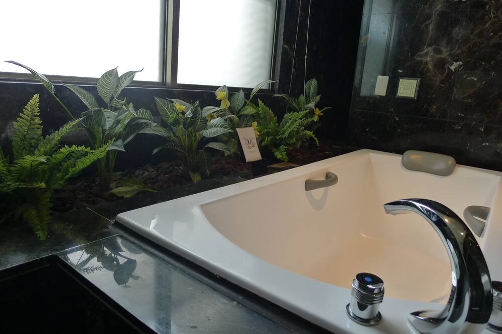 Photo of Bathroom in Pitou