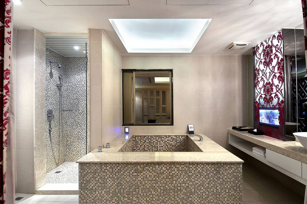 Photo of Bathroom in Pitou