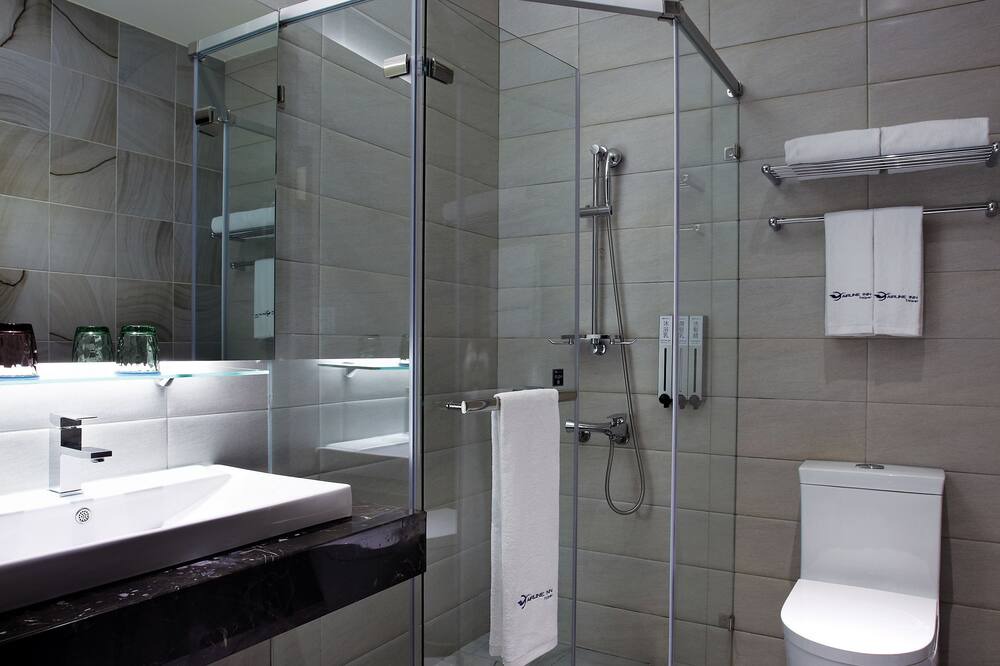 Photo of Bathroom in West District