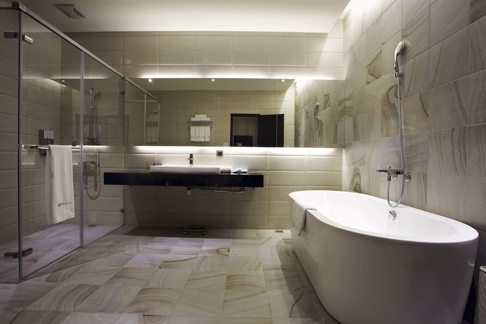 Photo of Bathroom in West District