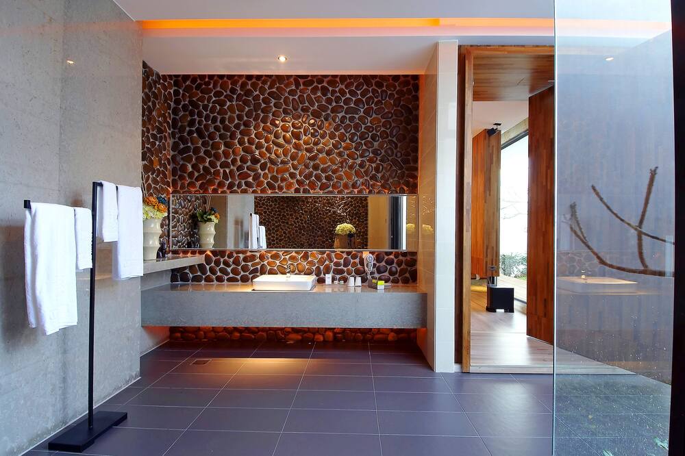 Photo of Bathroom in Caotun