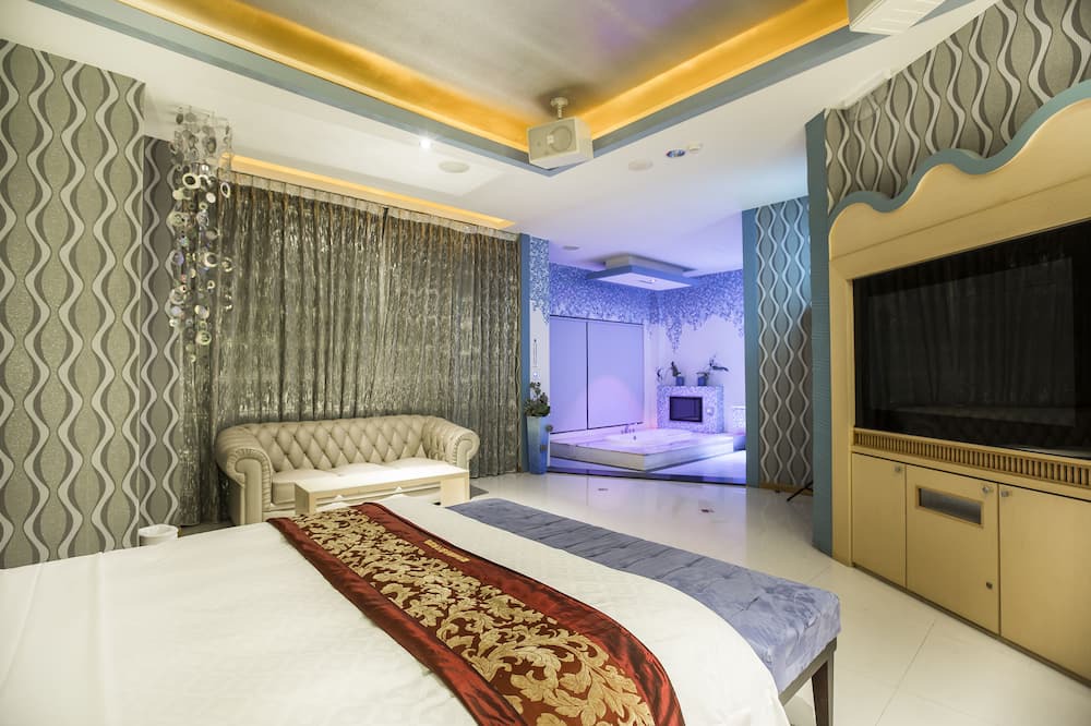 Photo of Bedroom in Douliou