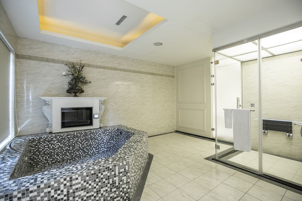 Photo of Bathroom in Douliou