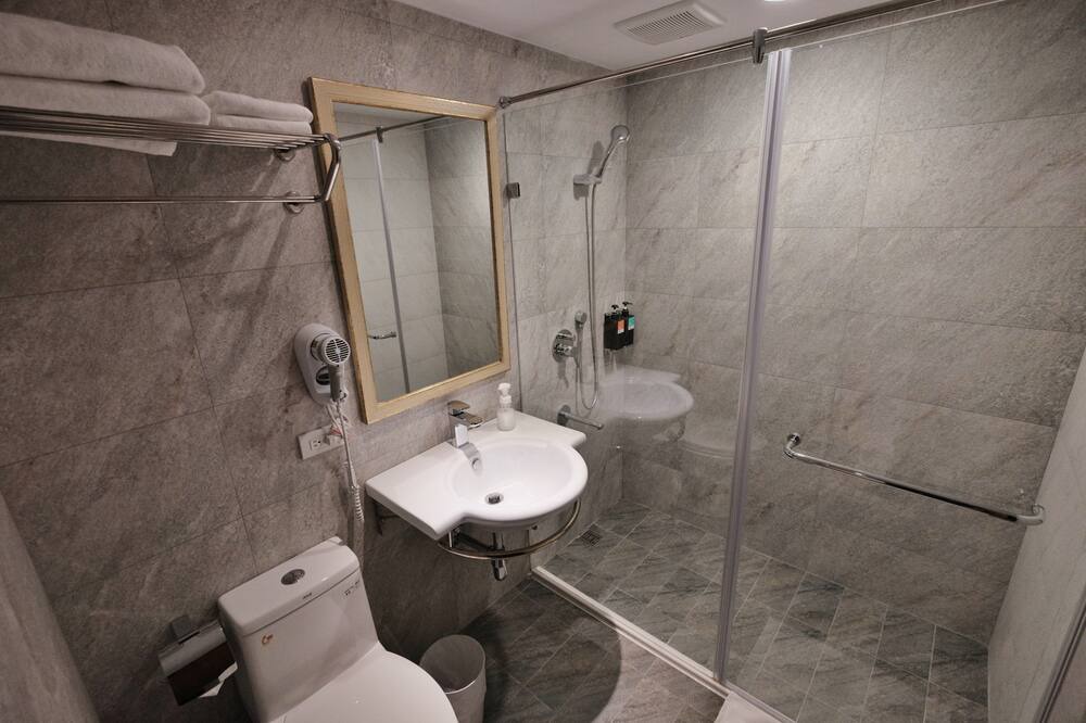 Photo of Bathroom in Central District