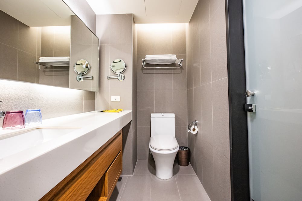 Photo of Bathroom in West District