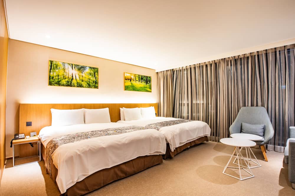 Photo of Bedroom in West District
