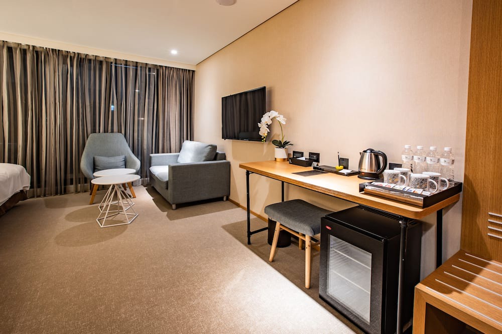 Photo of Bedroom in West District