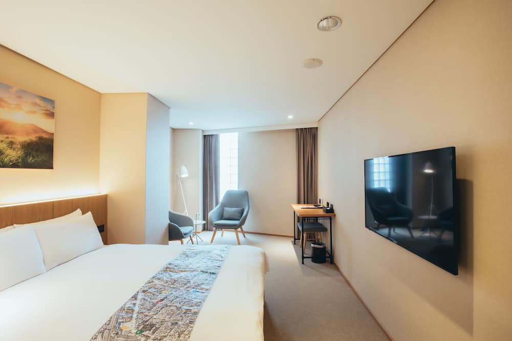 Photo of Bedroom in West District