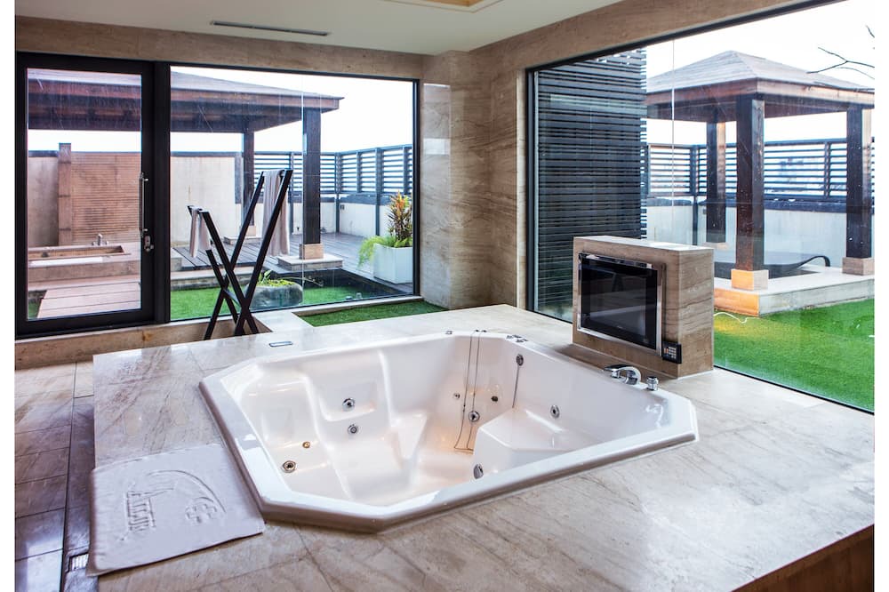 Photo of Bathroom in Lingya District