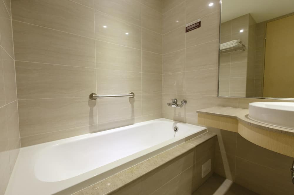 Photo of Bathroom in Fengshan District