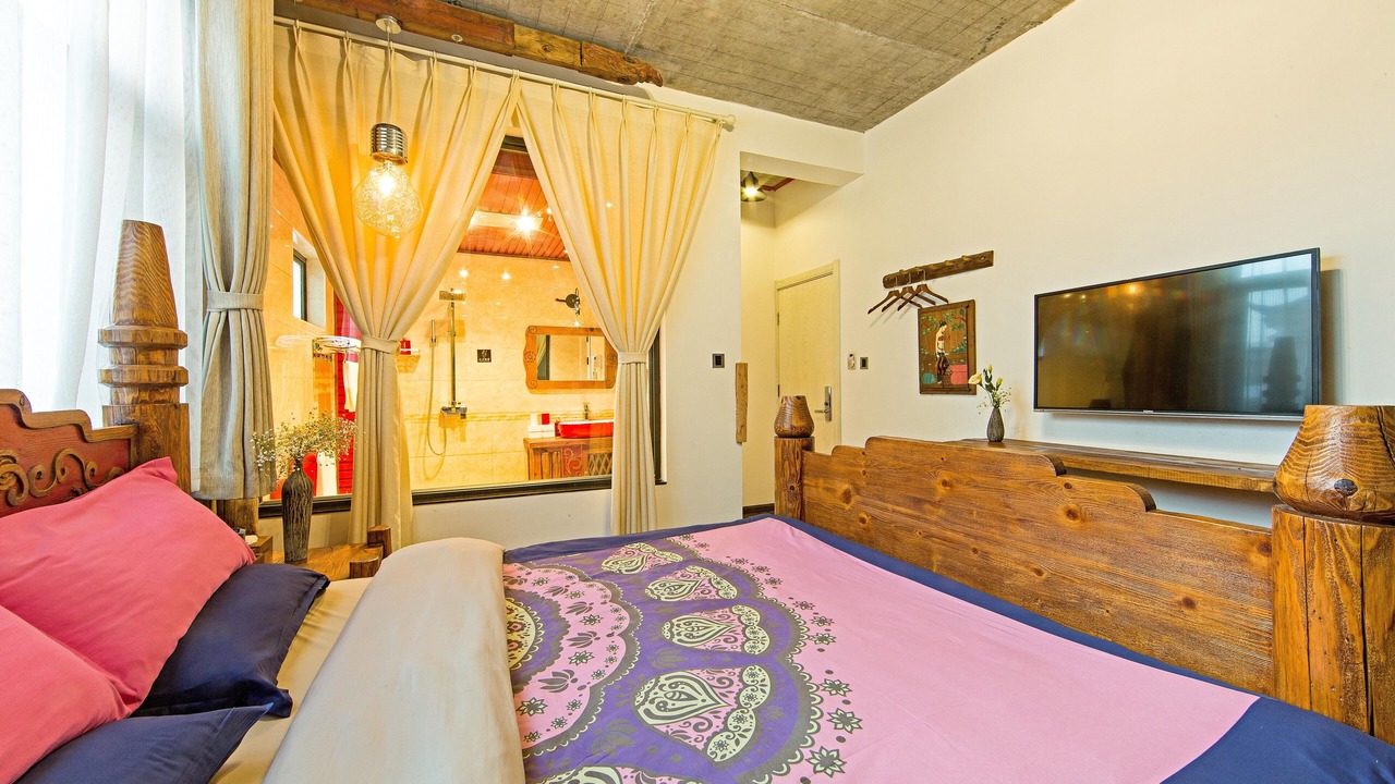 Photo of Bedroom in Dali Ancient Town